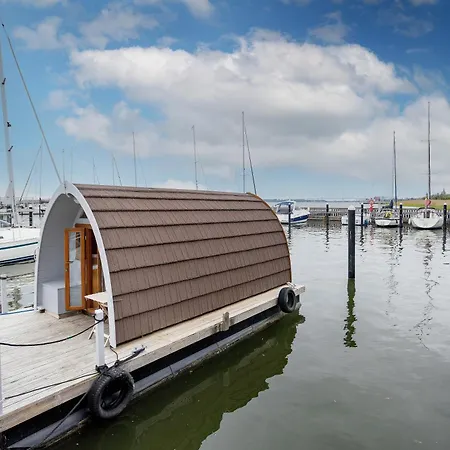 Hausboot Stoertebeker Tekne Stralsund