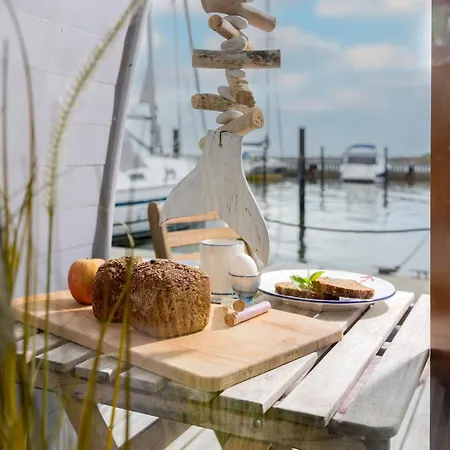 Hausboot Stoertebeker Tekne *