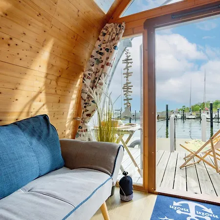Hausboot Stoertebeker *